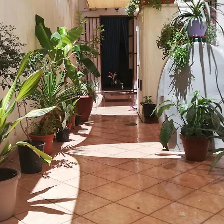 Guglielmo Room's Bed & Breakfast