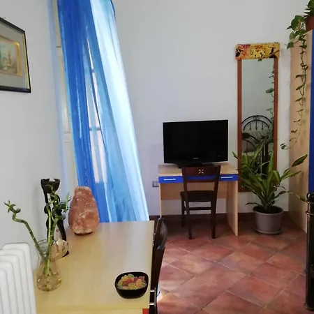 Guglielmo Room's לינה וארוחת בוקר 4*
